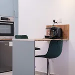 Royal Luxury Homes Apartment *