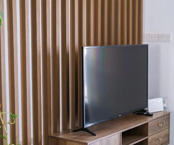 Royal Luxury Homes *