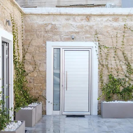 Royal Luxury Homes *